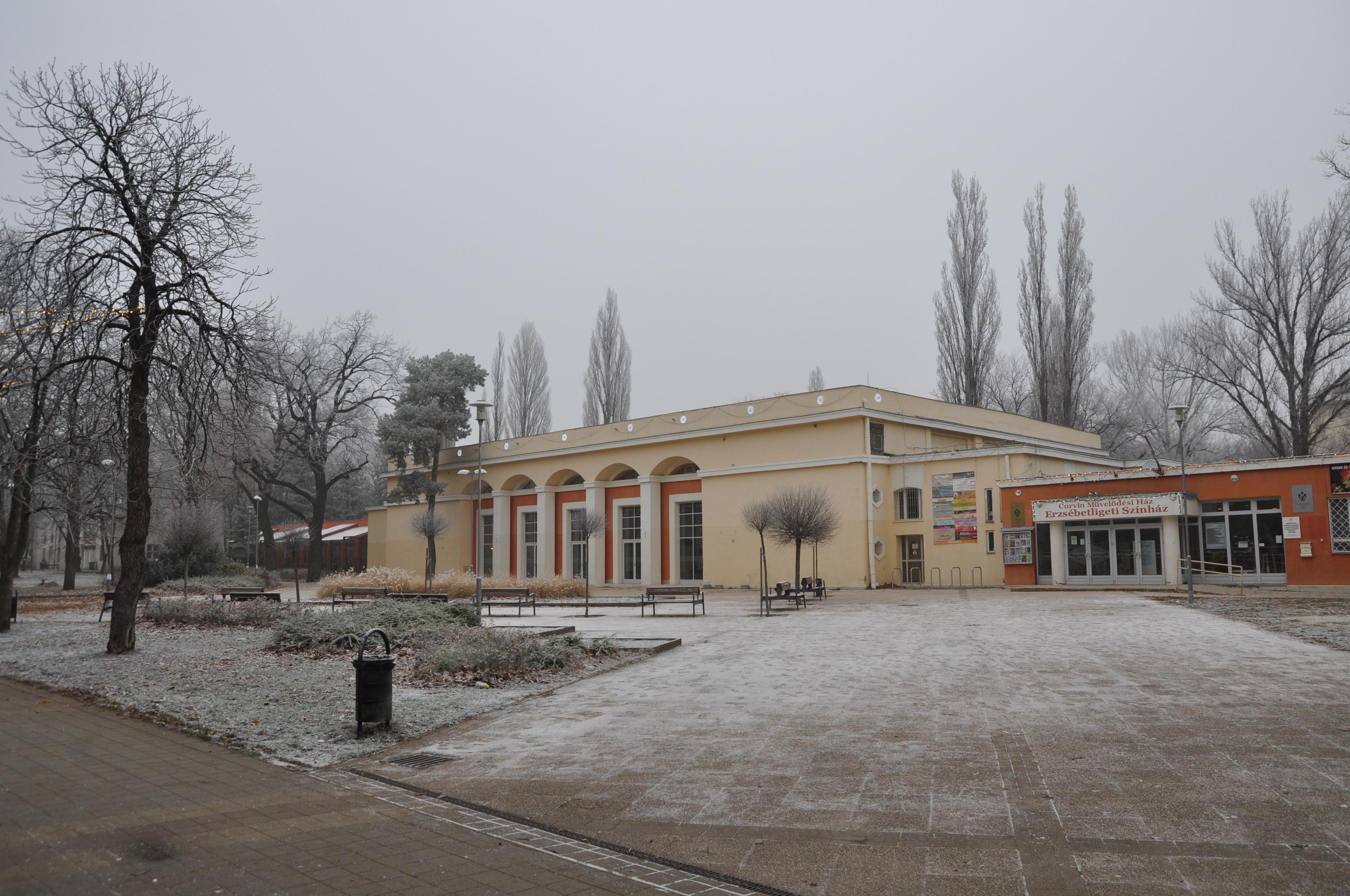 Erzsebetliget Theatre